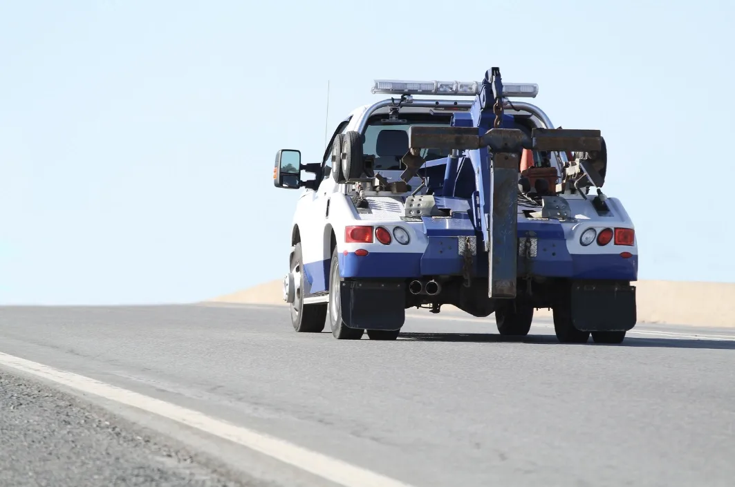 Abbotsford wrecker tow truck on the roadside